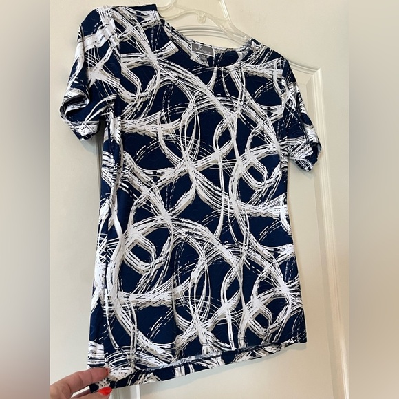 JM Collection Abstract Navy and White Women's Blouse Petite Small - Picture 5 of 13